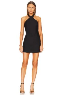 Sasha Black -Fashion Clothing Store AXIS WD681 V1 1